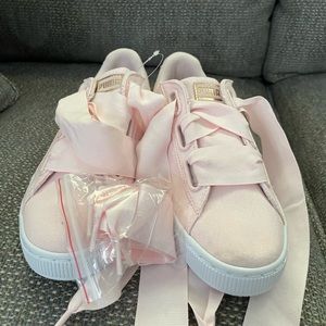 Puma Sneakers New w/ 2 options for laces